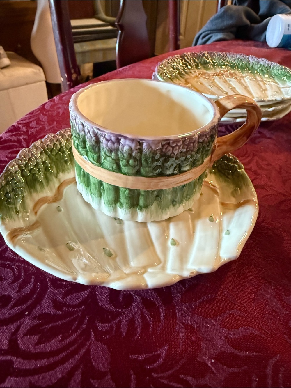The Cultivated Garden by Shafford plate and cup set - Stunning Asparagus set. - Picture 3 of 5
